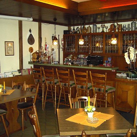 Weinstube Pension Moselbluemchen Целтинген-Рахтиг Екстериор снимка