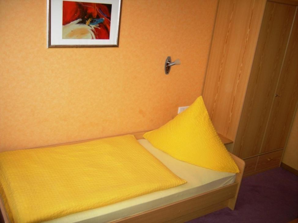Weinstube Pension Moselbluemchen Целтинген-Рахтиг Екстериор снимка