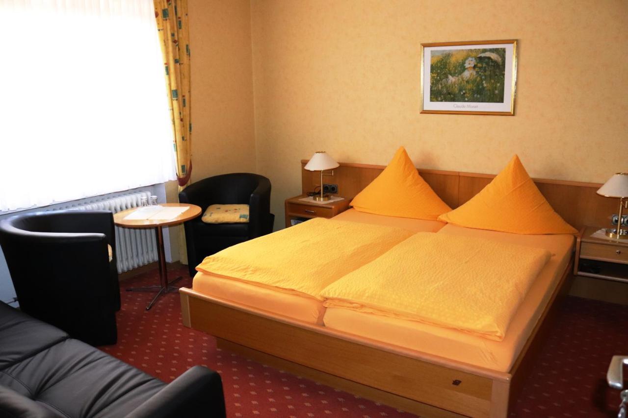 Weinstube Pension Moselbluemchen Целтинген-Рахтиг Екстериор снимка